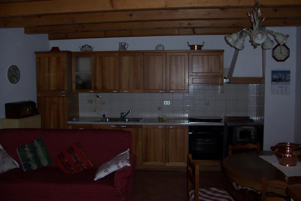 Fabbricato Indipendente Centro Apartment Lozzo Cadore Ruang foto
